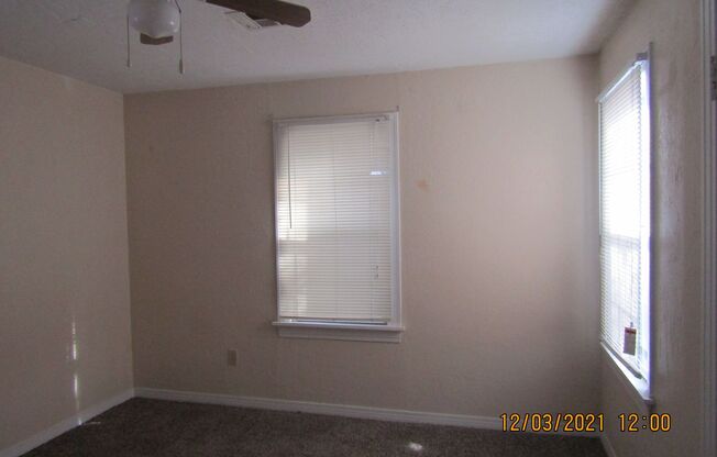 2 beds, 1 bath, $725