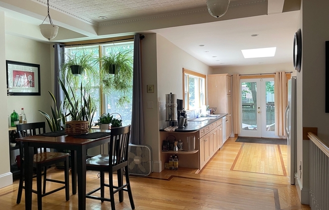 30 COTTAGE ST