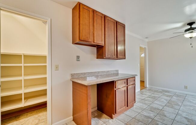 3 beds, 2.5 baths, $3,795, Unit Unit 1