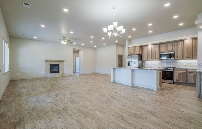 846 FIRE QUARTZ LN