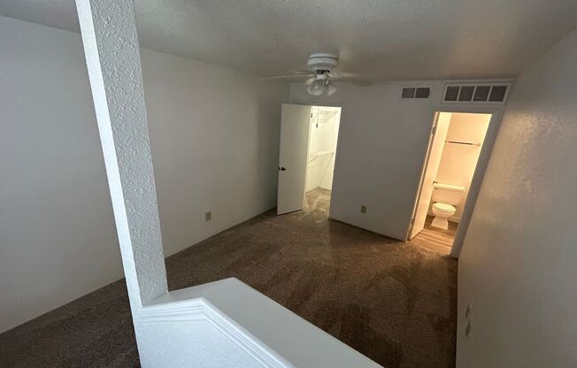 2 beds, 2 baths, 1,038 sqft, $1,085, Unit 0802