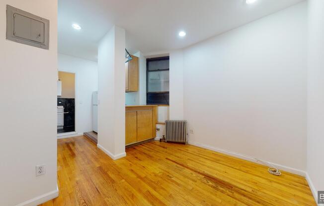 214 E 10 ST