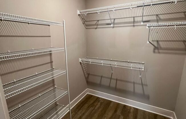 1 bed, 1 bath, 798 sqft, $905, Unit 101