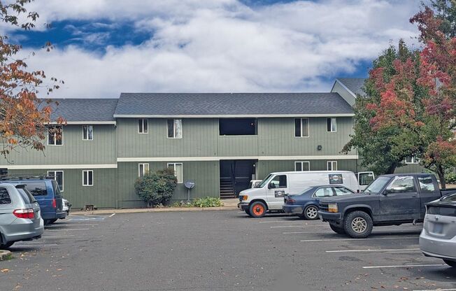 2 beds, 1 bath, 750 sqft, $1,425, Unit 26