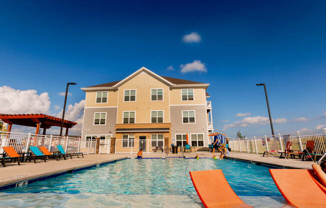 Swimming Pool With Relaxing Sundecks at One Glenn Place, Wisconsin