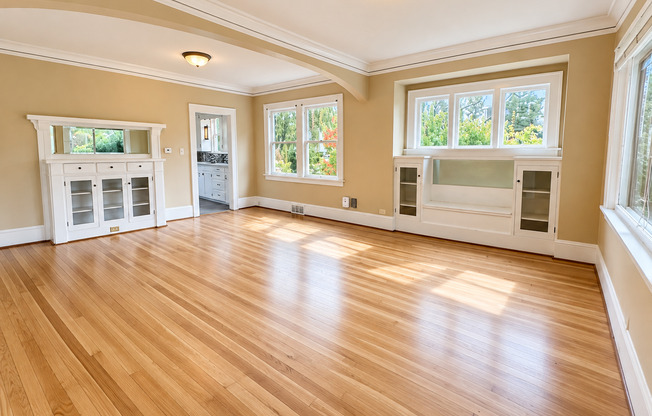 Charming St. Johns Cottage with Timeless Character | 2bd/1ba