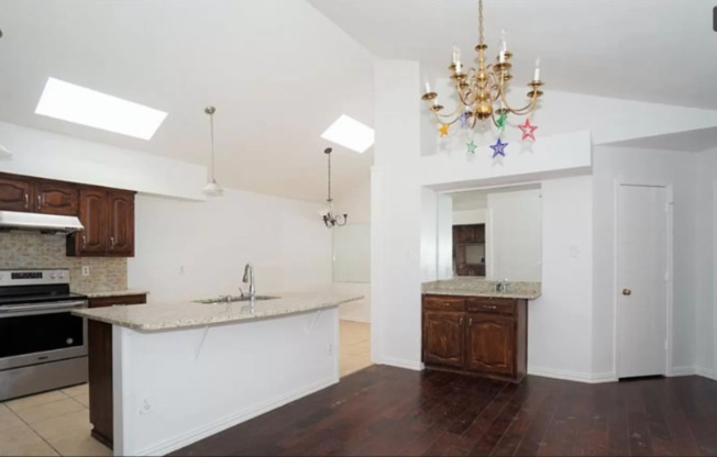 2809 STONE RDG DR