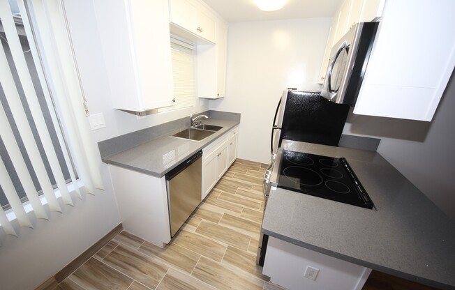 1 bed, 1 bath, $2,395, Unit 1725 - 203