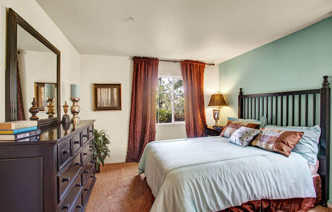 Legends at River Oaks Bedroom & Window View