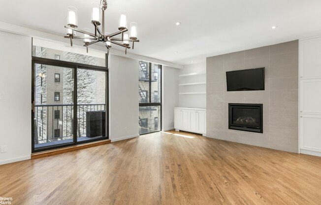 8 W 65 ST