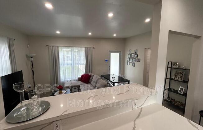 1230 NW 125 ST