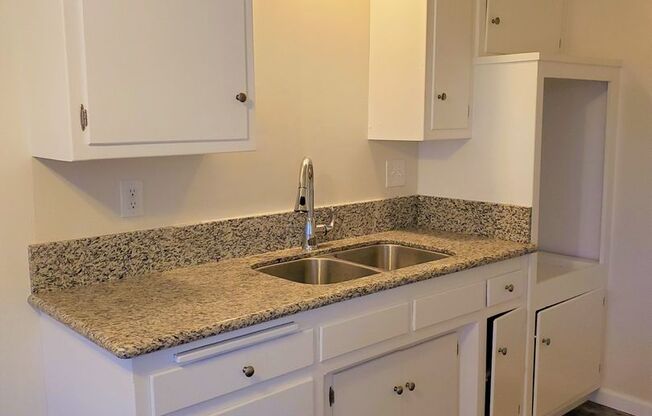 1 bed, 1 bath, 564 sqft, $1,850, Unit 286