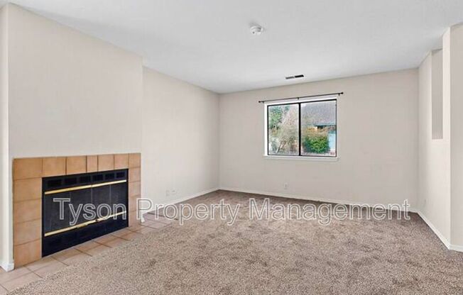 1515 LA CHARLES DR NE