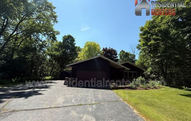 11539 N PARKVIEW DR