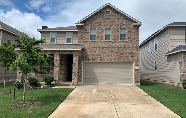 Spacious 3/2.5/2 House With Loft & Study in Legend Point Subdivision!!! Community Pool & Playground, NBISD