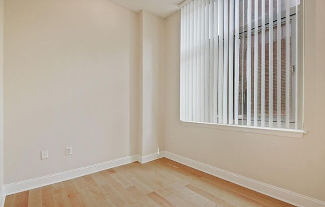 2 beds, 2 baths, $3,300, Unit # 105