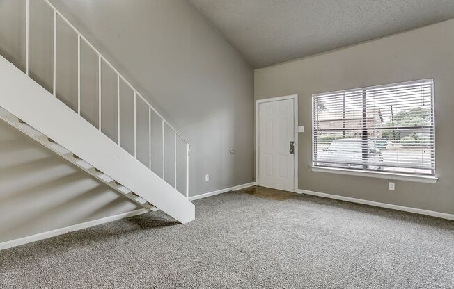 1 bed, 1 bath, 558 sqft, $895, Unit 208 N. Tarrant 5