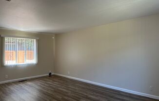 2 beds, 1 bath, $3,200