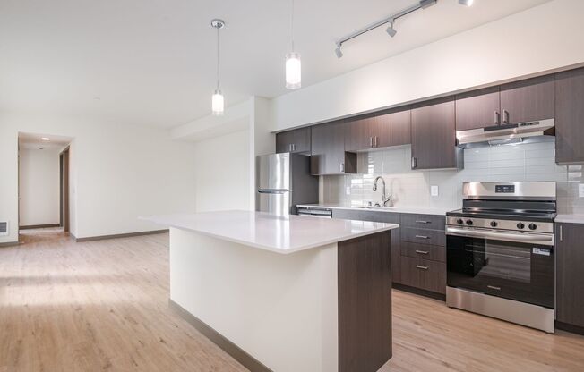 2 beds, 2 baths, $2,500, Unit Unit B414