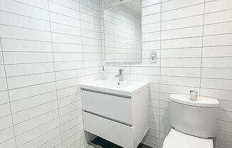 136 N 8 ST