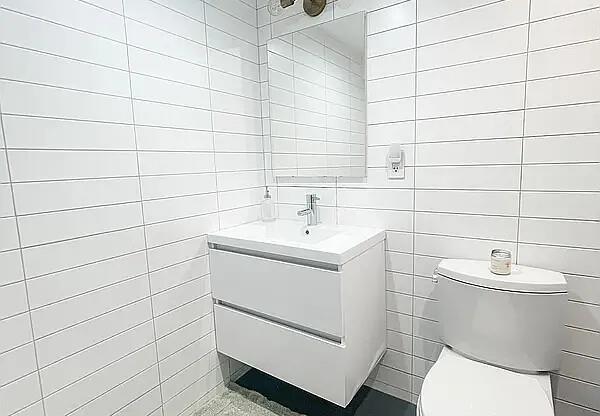 136 N 8 ST