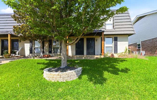 2729 Hurstview Drive