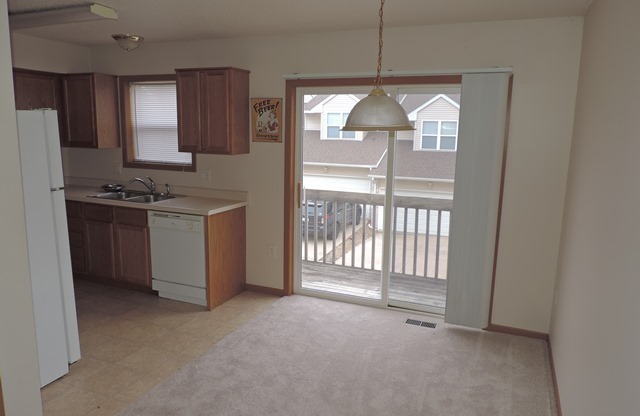 2 beds, 2.5 baths, $1,450