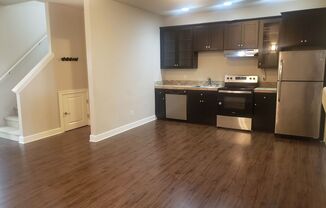 2 beds, 1.5 baths, $1,595, Unit Unit A