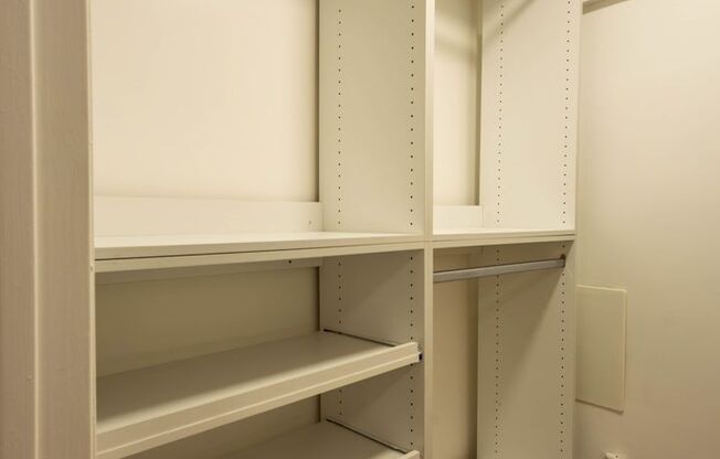 1 bed, 1 bath, 800 sqft, $2,599, Unit 216