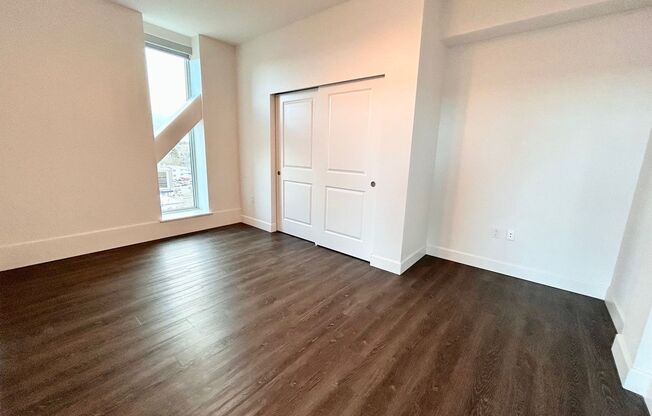 2 beds, 2 baths, 1,334 sqft, $4,950, Unit 410-907
