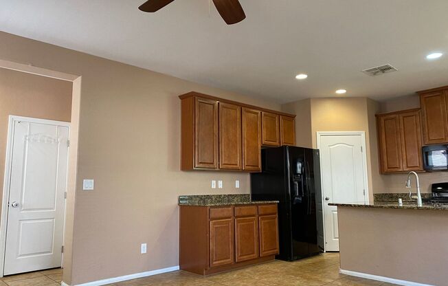 9332 PEARBLOSSOM SKY AVE