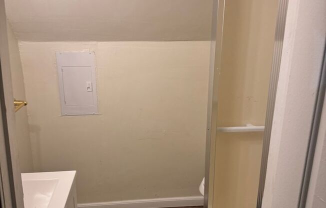 1 bed, 1 bath, 600 sqft, $550