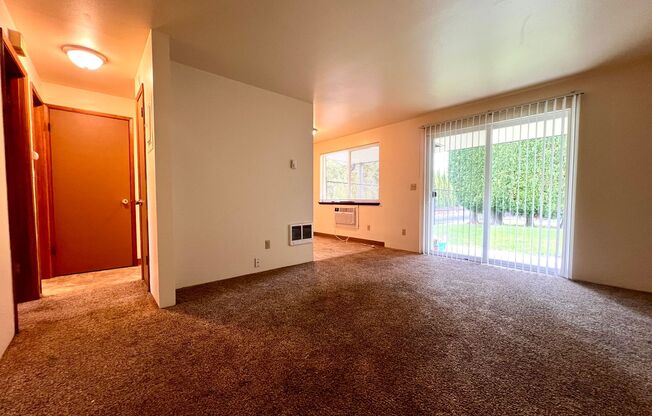 1 bed, 1 bath, 600 sqft, $925, Unit T