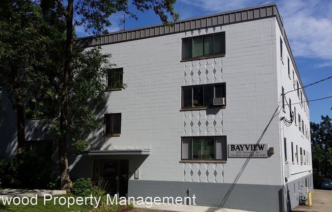2102 University Ave