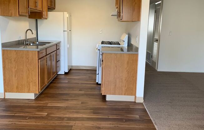 2 beds, 2 baths, 964 sqft, $2,150, Unit C 10