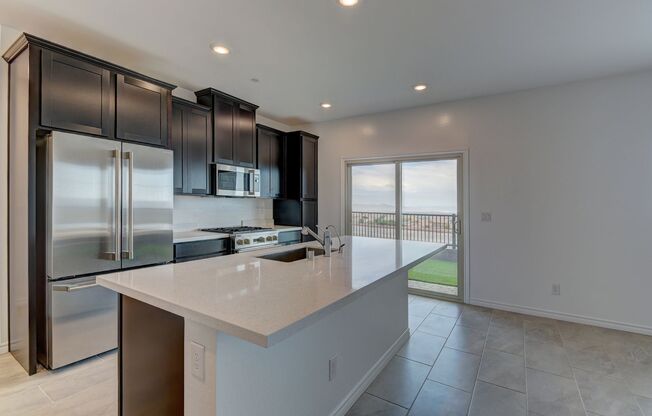 3 beds, 3 baths, $2,710