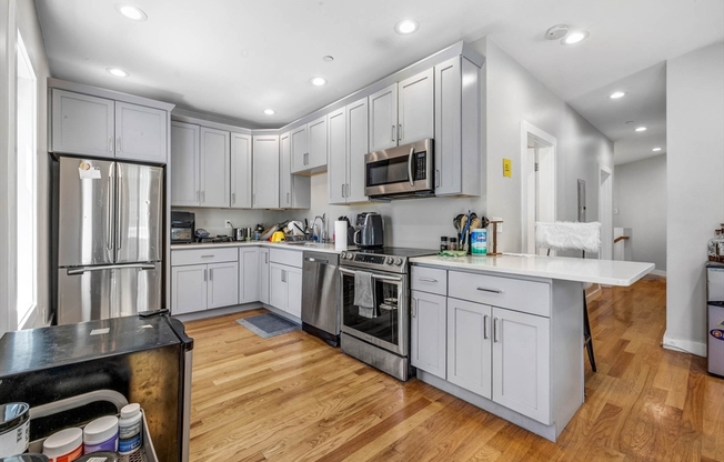8 West Bellflower