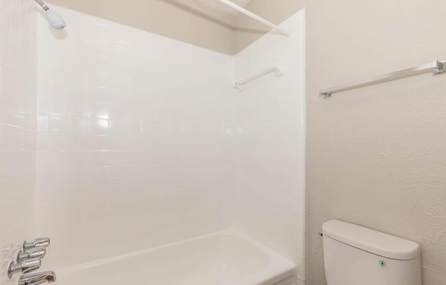 Studio, 1 bath, 448 sqft, $865