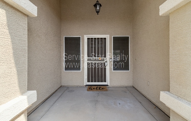 1502 E MALDONADO DR