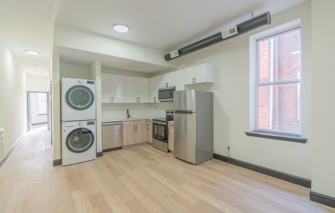 2 beds, 1 bath, 700 sqft, $1,550, Unit 1420-D