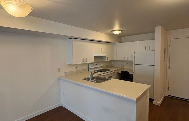 1 bed, 1 bath, 615 sqft, $1,695, Unit 202
