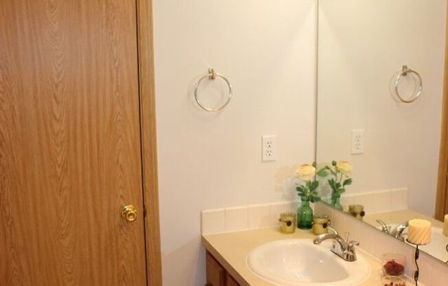 3 beds, 2 baths, 1,075 sqft, $1,750, Unit 309