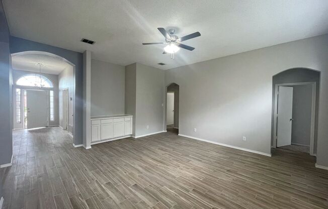 7709 Amsterdam Ln Arlington TX 76002