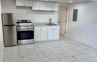 Studio, 1 bath, 330 sqft, $835, Unit Unit 27