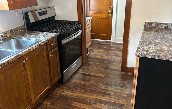 1 bed, 1 bath, $1,000