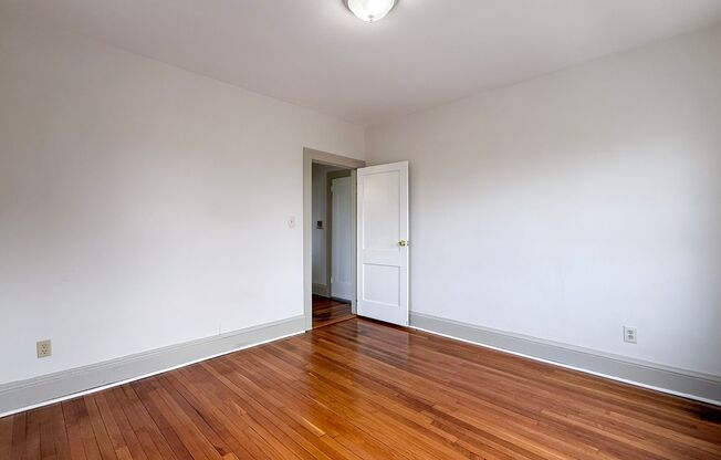 1 bed, 1 bath, 548 sqft, $1,300, Unit C4