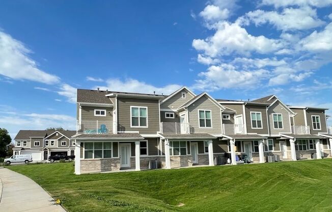 3 beds, 2.5 baths, 1,602 sqft, $2,295, Unit Building 07- 3639 W 200 N