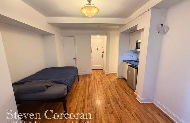 25 TUDOR CITY PL