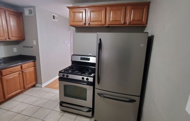 2 beds, 1 bath, 1,000 sqft, $1,145, Unit Unit 2