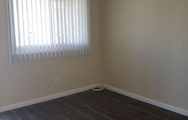 Studio, 1 bath, 400 sqft, $1,510, Unit 10